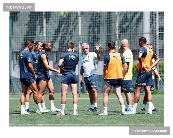 土超注重塑造球员形象，媒体培训提升采访沟通能力